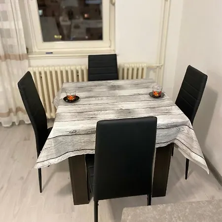 Pap Center Loft, Garazno Mesto